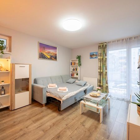 Center Budget Apartment Inside Free Parking Self Check-In Free Streaming Ac Balcony Budapesta Exterior foto