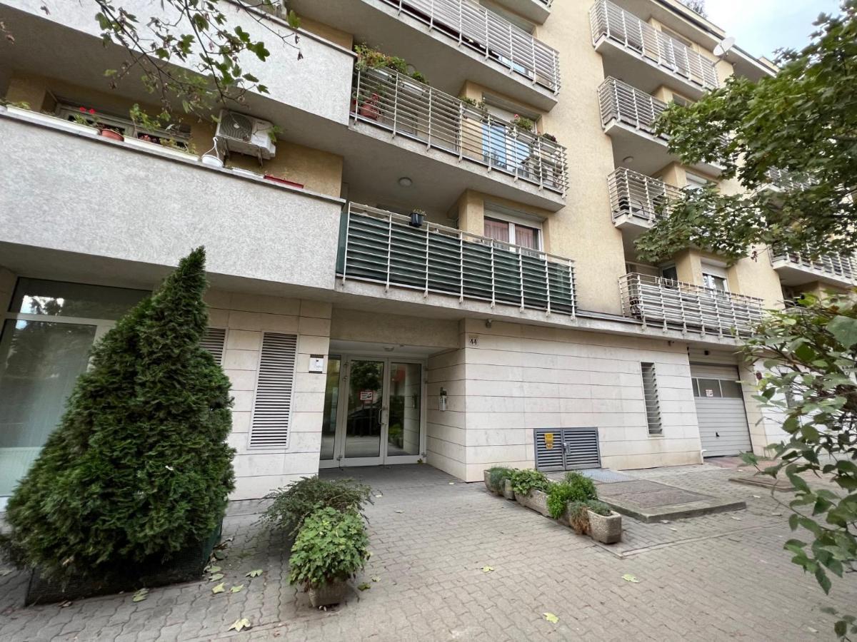 Center Budget Apartment Inside Free Parking Self Check-In Free Streaming Ac Balcony Budapesta Exterior foto